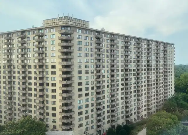 Property at 5225 Pooks Hill Rd Unit 1214S, Bethesda, MD, 20814, 1 bed, 1 bath, [object Object]