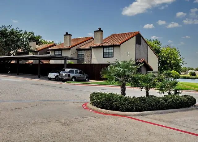 Photo of 2610 Lakehill Ln, Carrollton, TX 75006