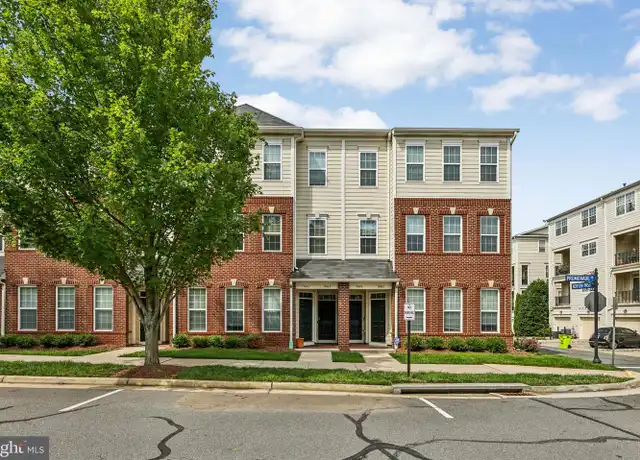 Property at 19445 Promenade Dr, Leesburg, VA, 20176, 2 beds, 2 baths, [object Object]