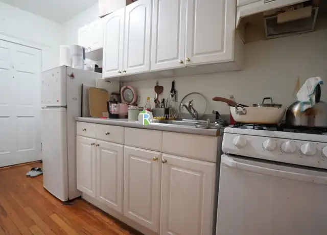 Property at 6 Camelot Ct Unit 12, Brighton, MA, 02135, 2 beds, 1 bath, [object Object]