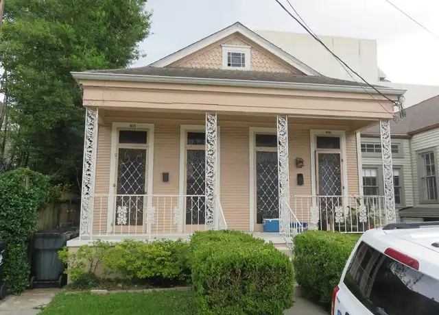 Property at 811 Arabella St, New Orleans, LA, 70115, 1 bed, 1 bath, [object Object]