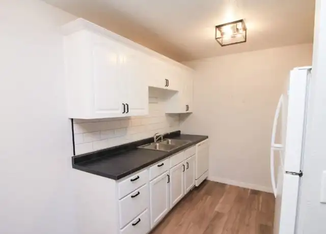 Property at 308 S Lewis Ave Unit 5, Sioux Falls, SD, 57103, 2 beds, 1 bath, [object Object]