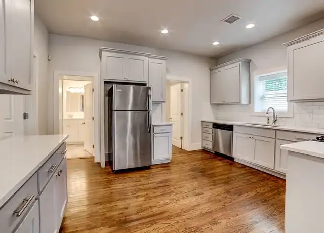 Property at 1102 N Main St, Tulsa, OK, 74106, 3 beds, 2 baths, [object Object]