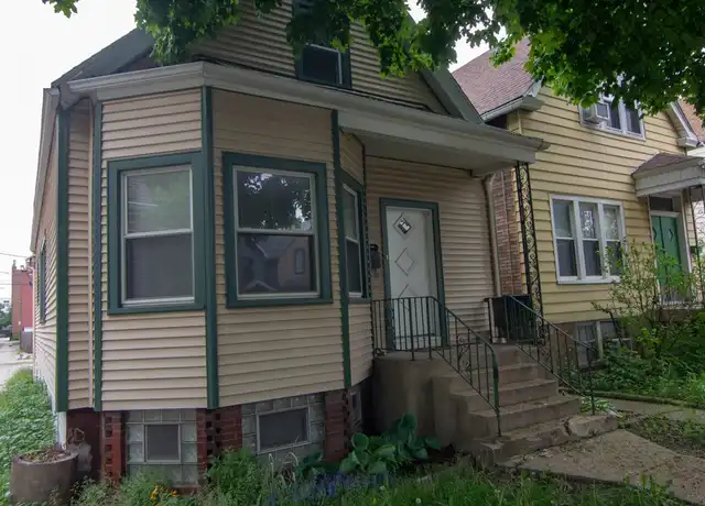 Property at 2812 N Maplewood Ave Unit PHFS, Chicago, IL, 60618, 2 beds, 1 bath, [object Object]