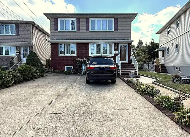 Property at 682 Valley Brook Ave Unit 2, Lyndhurst, NJ, 07071, 3 beds, 1 bath, [object Object]