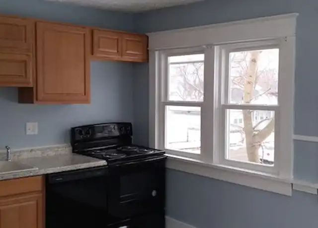 Property at 745 N Mulberry St, Muncie, IN, 47305, 2 beds, 1 bath, [object Object]