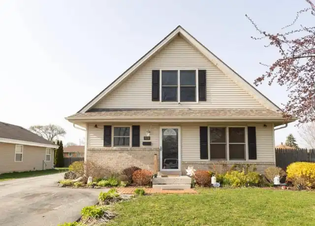 Property at 3326 E Adams Ave Unit Lower, Cudahy, WI, 53110, 3 beds, 1 bath, [object Object]
