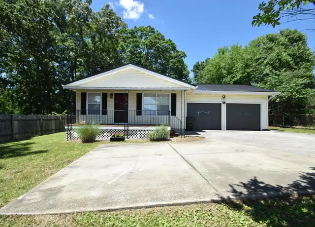 Property at 547 Patterson Ave, Fort Oglethorpe, GA, 30742, 3 beds, 1.5 baths, [object Object]