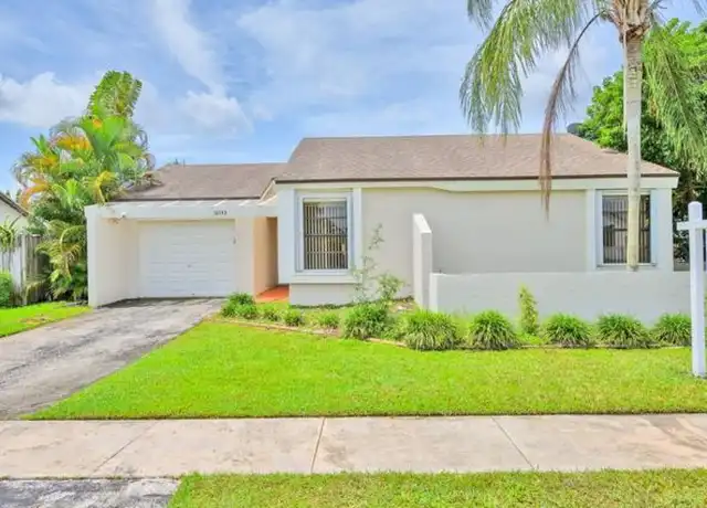 Property at 16742 Royal Poinciana Dr, Weston, FL, 33326, 3 beds, 2 baths, [object Object]