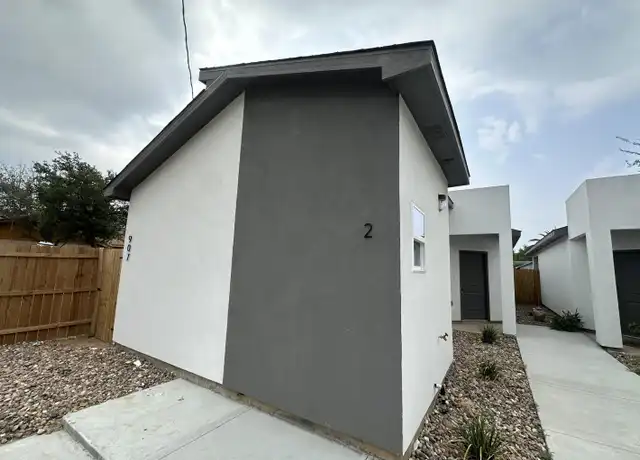 Property at 907 Taylor St Unit 2, Laredo, TX, 78041, 3 beds, 2 baths, [object Object]