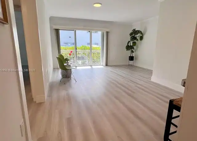 Property at 290 Sunrise Dr Unit 1H, Key Biscayne, FL, 33149, 2 beds, 2 baths, [object Object]