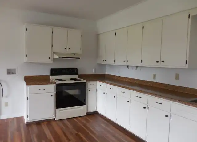 Property at 2754 Everett Rd Unit 202, East Freedom, PA, 16637, 3 beds, 1 bath, [object Object]