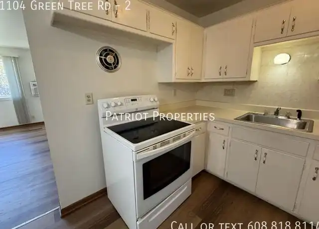 Property at 1104 Green Tree Rd Unit 2, West Bend, WI, 53090, 2 beds, 1 bath, [object Object]