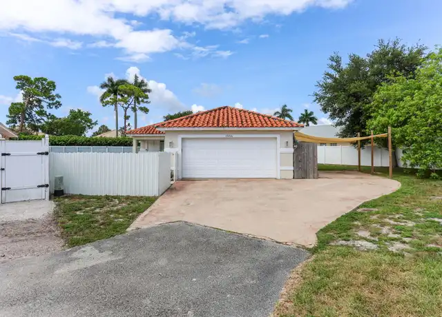 Property at 10216 Boynton Place Cir, Boynton Beach, FL, 33437, 3 beds, 2 baths, [object Object]