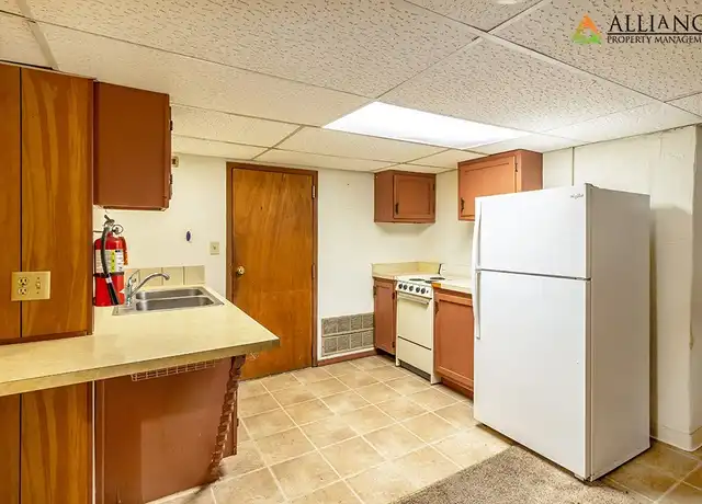 Property at 717 Humboldt St Unit 05, Manhattan, KS, 66502, 1 bed, 1 bath, [object Object]