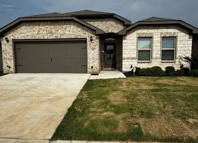 Property at 1011 Pecos St, Aubrey, TX, 76227, 4 beds, 2 baths, [object Object]