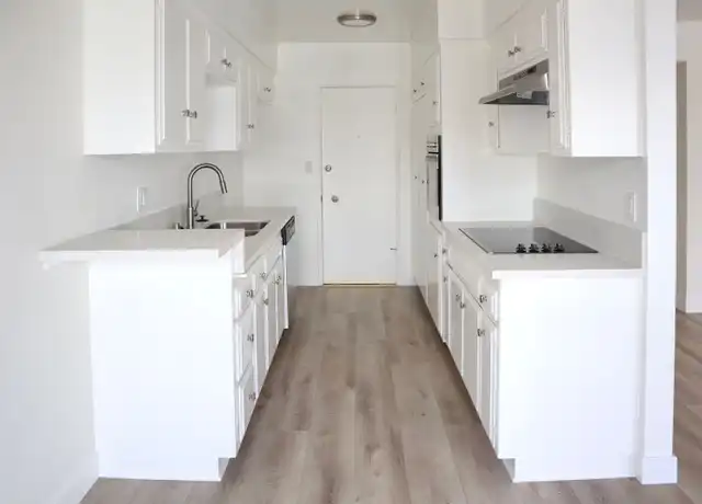 Property at 334 S Gramercy Pl Unit 309, Los Angeles, CA, 90020, 1 bed, 1 bath, [object Object]