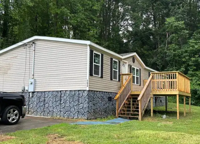 Property at 104 Patricia Ann Dr, Elizabethton, TN, 37643, 3 beds, 2 baths, [object Object]