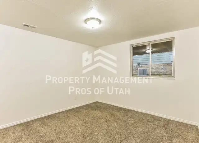Property at 1325 Lincoln Ave, Ogden, UT, 84404, 4 beds, 2 baths, [object Object]