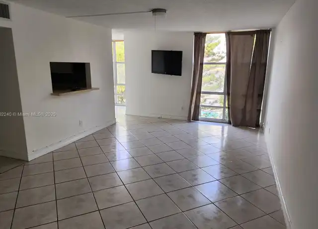 Property at 200 172nd St #417, Sunny Isles Beach, FL, 33160, 1 bed, 1.5 baths, [object Object]