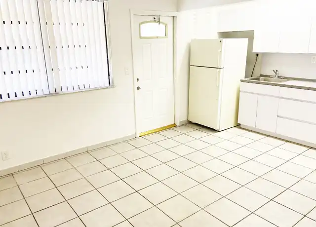 Property at 1824 Taft St Unit 1-4, Hollywood, FL, 33020, 1 bed, 1 bath, [object Object]
