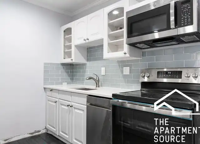 Property at 2215 W Wellington Ave, Chicago, IL, 60618, 2 beds, 1 bath, [object Object]