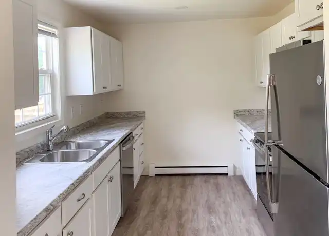 Property at 340 Spear St Unit 1, South Burlington, VT, 05403, 4 beds, 2 baths, [object Object]