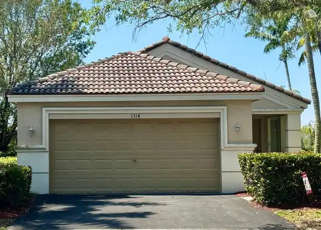 Property at 1314 Canary Island Dr Unit 1314, Weston, FL, 33327, 3 beds, 2 baths, [object Object]