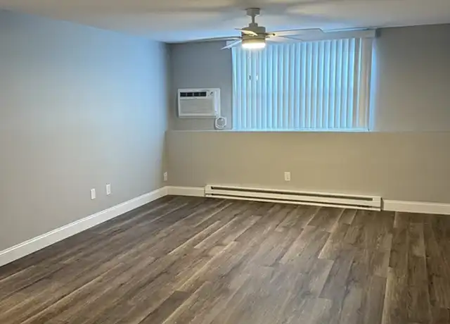 Property at 233 Jefferson St Unit 3, North Attleborough, MA, 02760, 2 beds, 1 bath, [object Object]