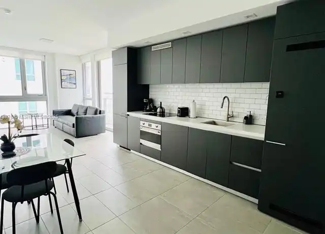 Property at 227 NE 2nd St #1909, Miami, FL, 33132, 1 bed, 1 bath, [object Object]