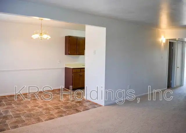 Property at 7698 Colonial Point Ln Unit 8-B, Gloucester Point, VA, 23062, 2 beds, 1 bath, [object Object]