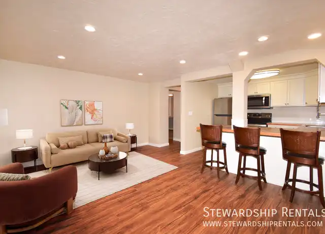 Property at 942 E 18th Ave Unit 14, Eugene, OR, 97403, 4 beds, 1 bath, [object Object]