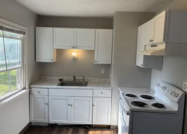 Property at 2238 Howey Rd, Columbus, OH, 43211, 2 beds, 1 bath, [object Object]