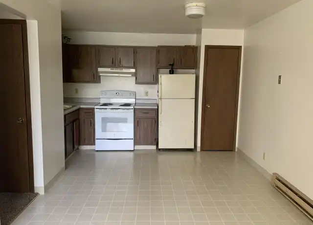 Property at 4320 Kennedy Dr Unit 101, Racine, WI, 53404, 2 beds, 1 bath, [object Object]