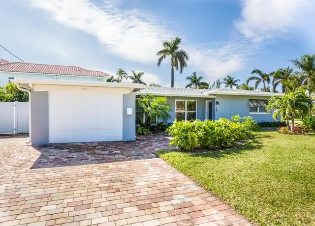 Property at 700 NE 70th St, Boca Raton, FL, 33487, 3 beds, 2 baths, [object Object]