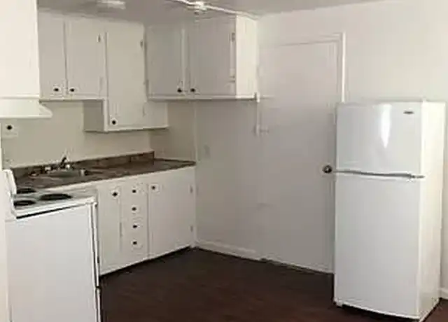 Property at Evergreen Apartments - 2045 Broad St, Cranston, RI, 02905, 1-2 bed, 1 bath, [object Object]