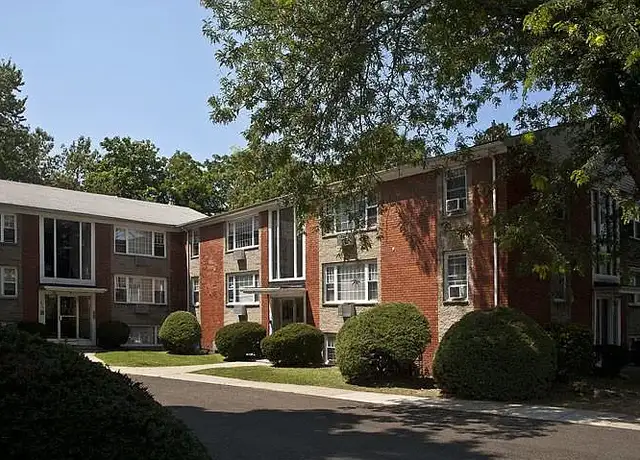 Photo of 2045 Broad St, Cranston, RI 02905