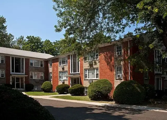 Photo of 2045 Broad St, Cranston, RI 02905