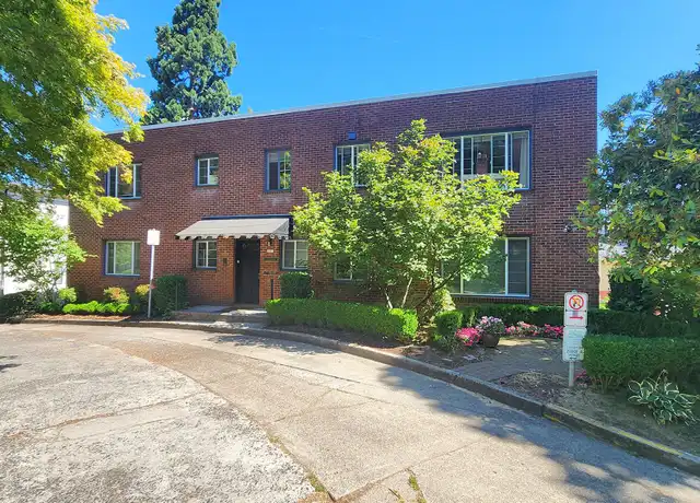 Property at 2363-2371 SW Cedar St Unit 1 2371, Portland, OR, 97205, 1 bed, 1 bath, [object Object]