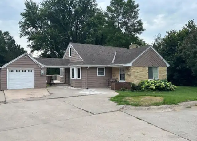 Property at 440 Riverside Ave S, Sartell, MN, 56377, 4 beds, 2 baths, [object Object]