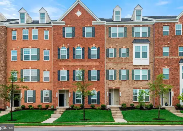 Property at 13783 Air and Space Museum Pkwy, Herndon, VA, 20171, 3 beds, 2.5 baths, [object Object]