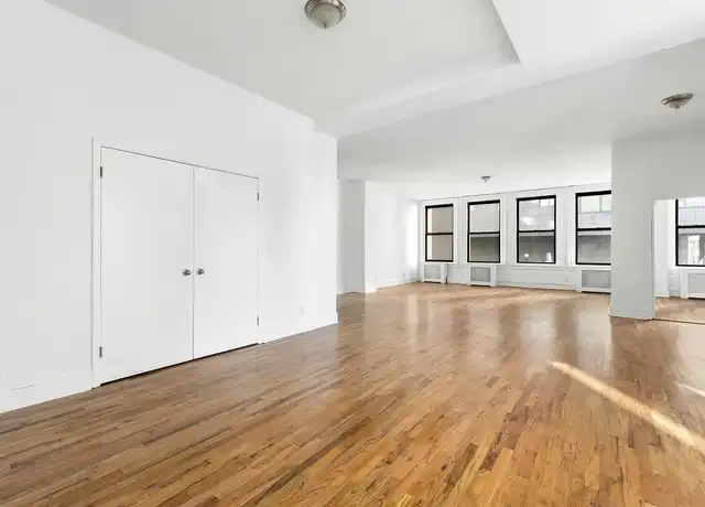 Property at 125 Cedar St Unit 6S, New York, NY, 10006, 3 beds, 2 baths, [object Object]