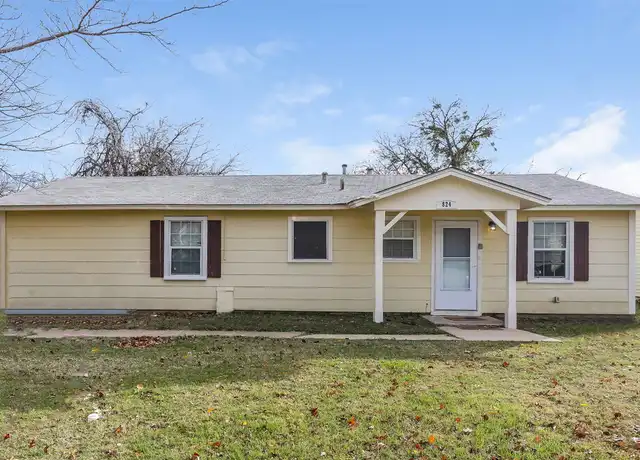 Property at 824 Renfro Dr, Fort Worth, TX, 76108, 4 beds, 2 baths, [object Object]