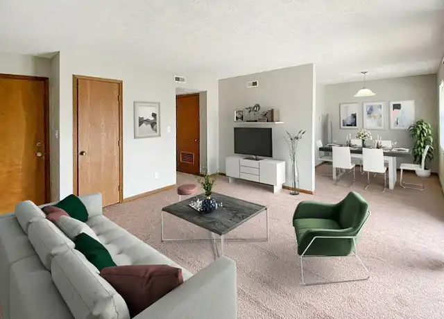 Property at Hunter Ridge Apartments - 250 N East St, Plainfield, IN, 46168, 2 beds, 1 bath, [object Object]