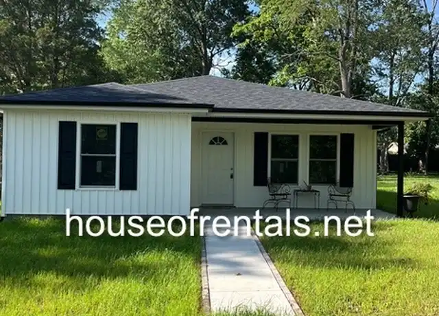 Property at 310 Prentice St, Carterville, IL, 62918, 3 beds, 2 baths, [object Object]