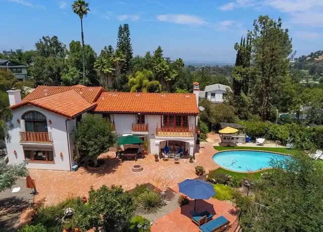 Property at 18690 Pasadero Dr, Tarzana, CA, 91356, 5 beds, 4 baths, [object Object]