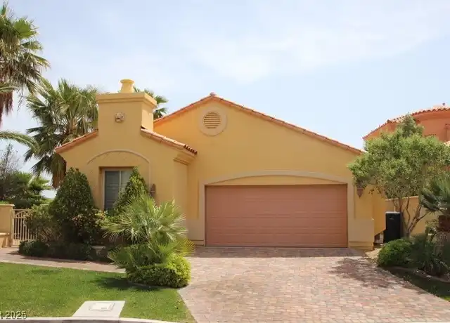 Property at 10 Via Salerno, Henderson, NV, 89011, 2 beds, 3 baths, [object Object]