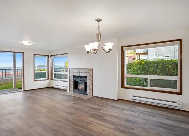 Property at 2440 Alki Ave SW Unit 102, Seattle, WA, 98116, 2 beds, 2 baths, [object Object]