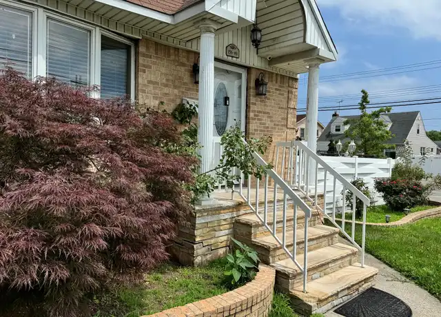 Property at 15649 85th St, Howard Beach, NY, 11414, 3 beds, 1 bath, [object Object]