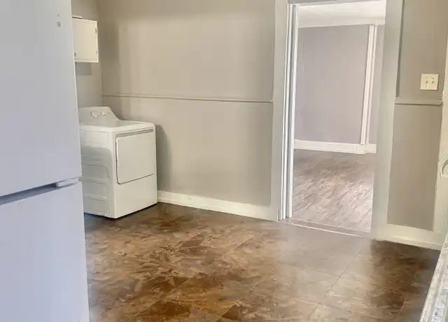 Property at 210 N 25th St, Louisville, KY, 40212, 3 beds, 1 bath, [object Object]